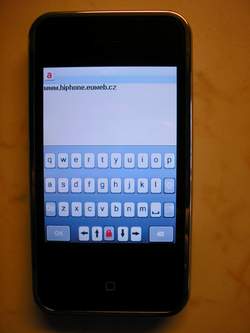 i32 HiPhone Touch - psan sms zprv
